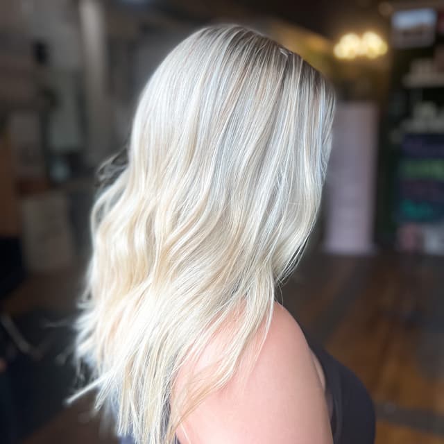 The Luxe Mom at Be The Light Beauty Lounge in Texas, TX